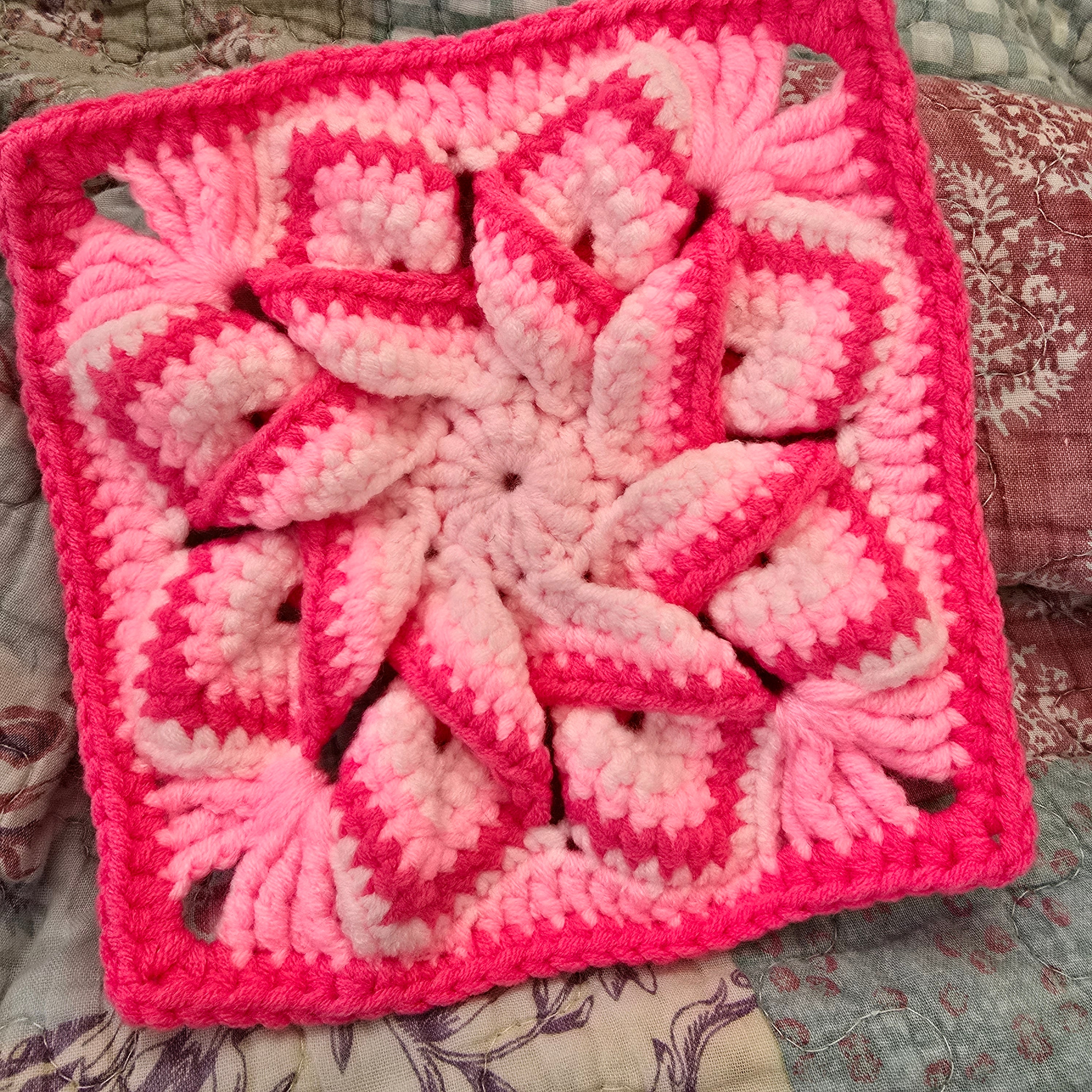 EFFY Acrylic & Cotton Blend Yarn 200gm Cones