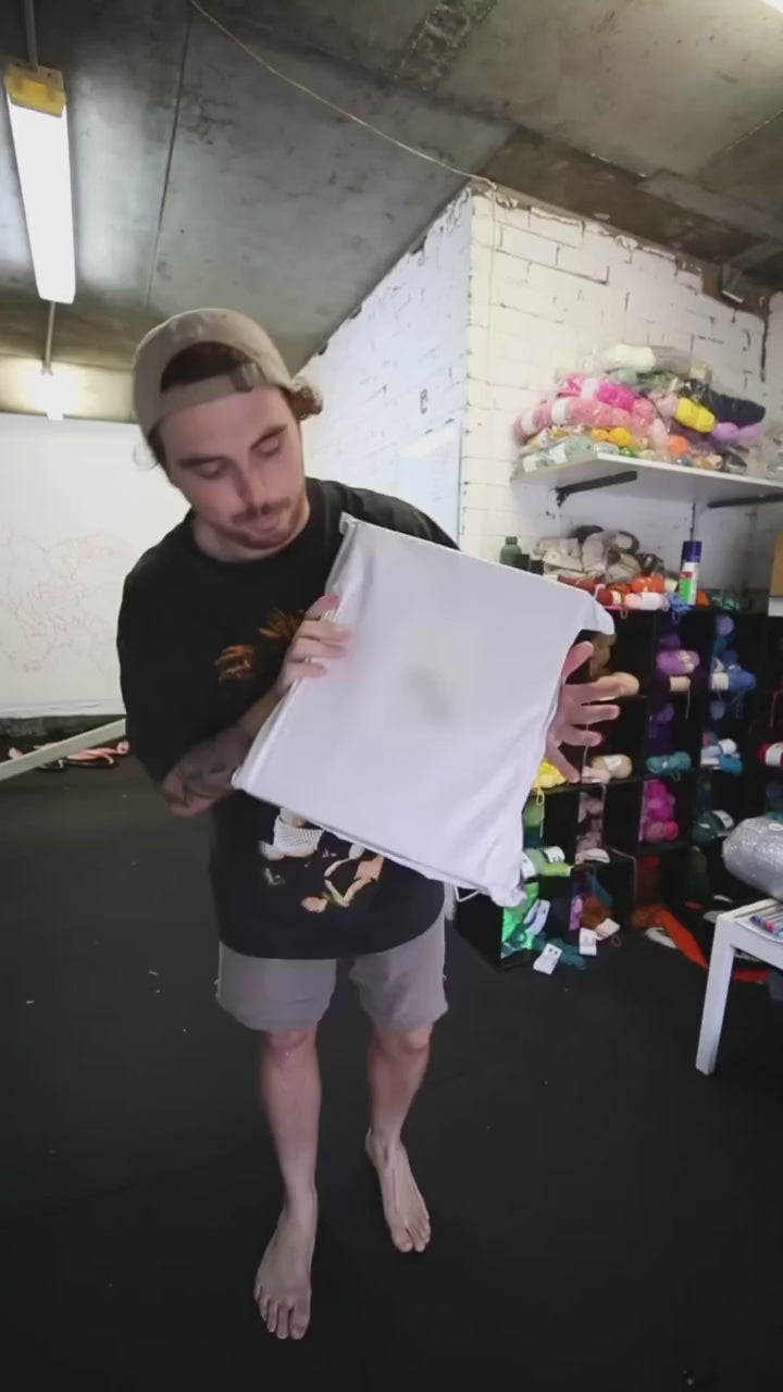 Tuftoff unboxes and tries the AK-V. — @tuftoff